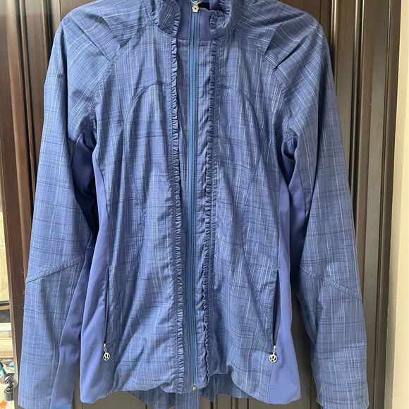 Lululemon Ahead of the Curve Plaid Zip Up Jacket - Picture 1 of 5